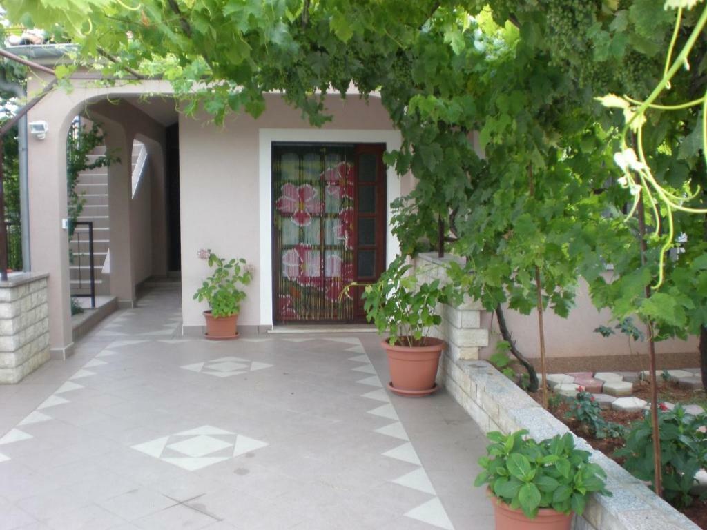 Alma Apartment *